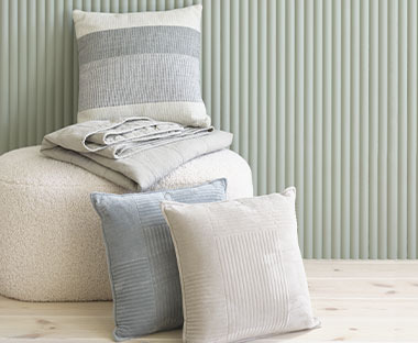 Подушки для декорирования кровати и дивана