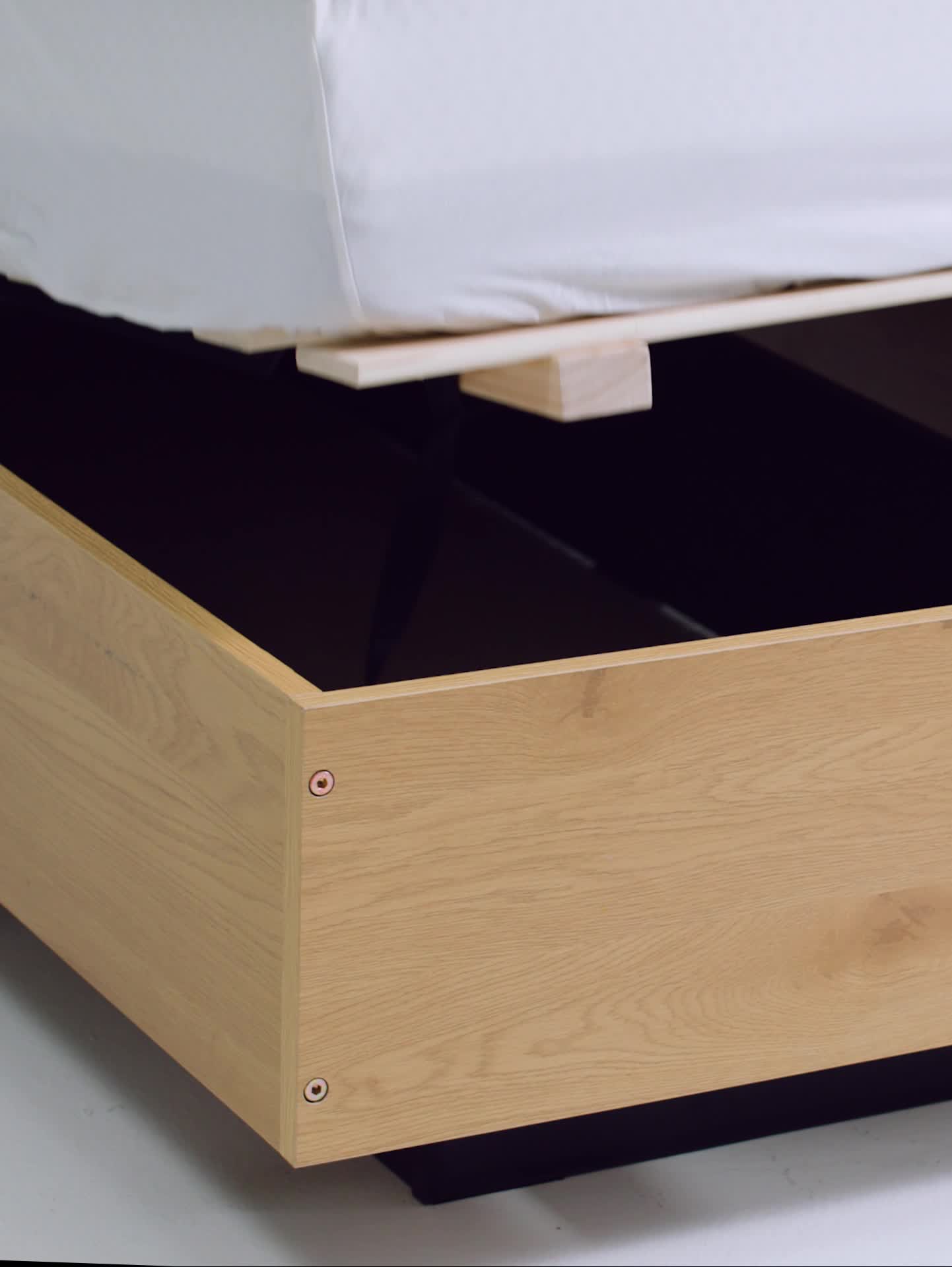 Кровать ELLINGE 180x200 с нишей для хранения