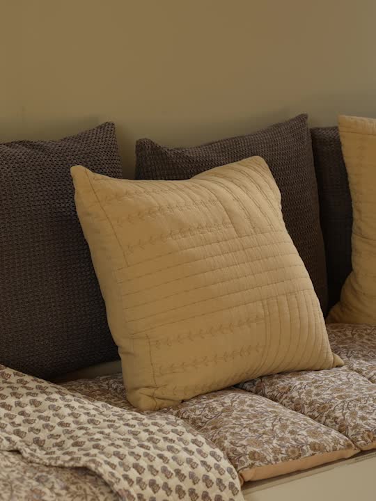 Pernă STRANDBEDE 45x45 galbenă